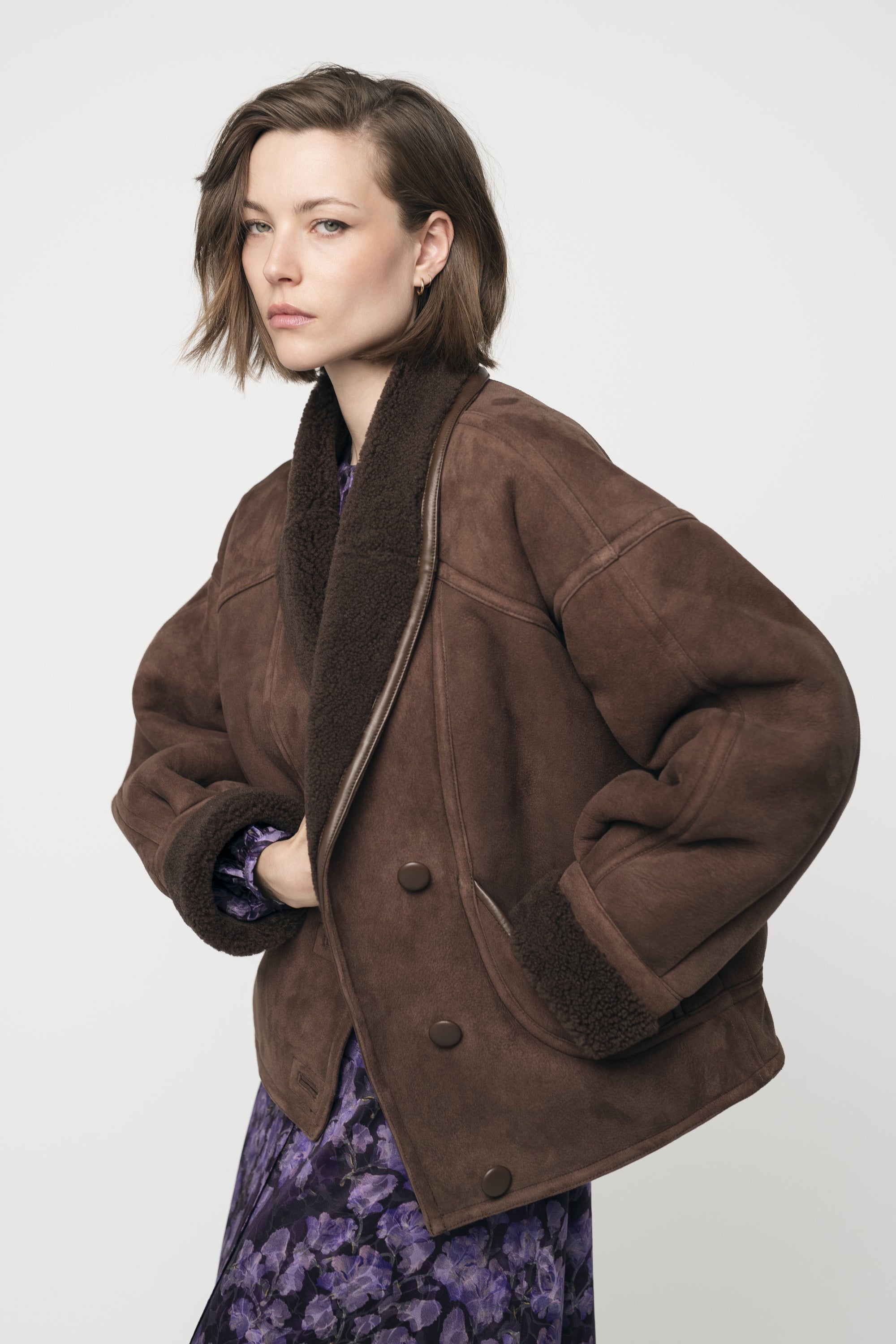 AVERY TAUPE